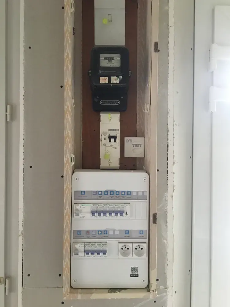 Remplacement tableau électrique à Sainte-Savine par NOUR ELEC