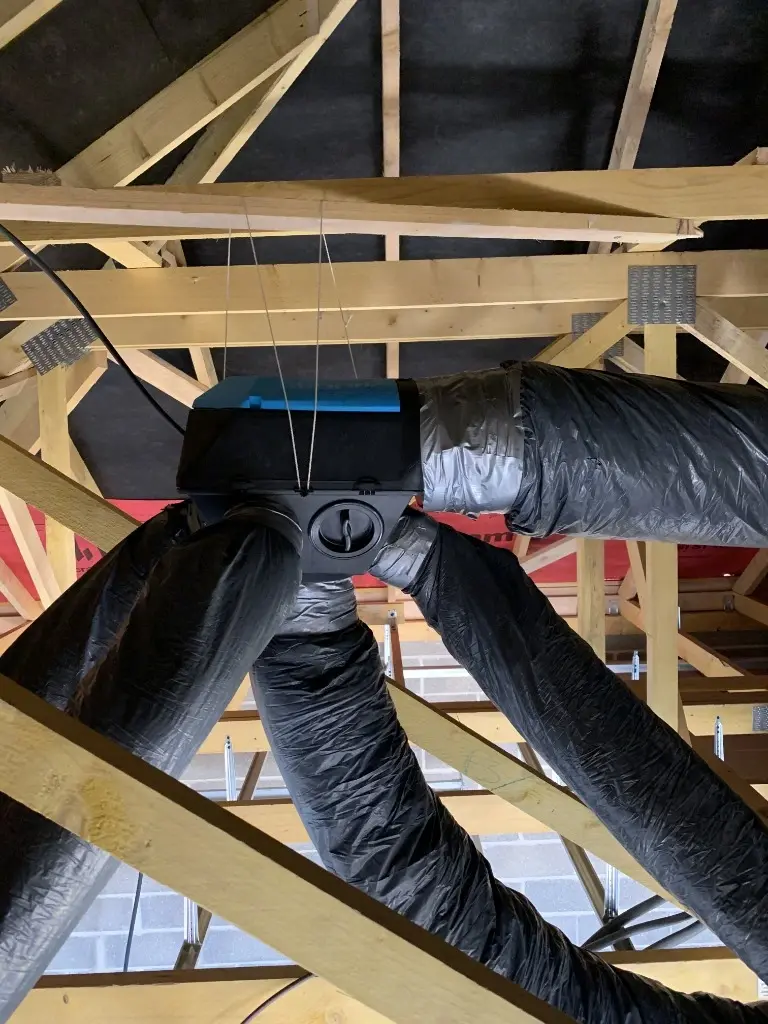 Installation moteur VMC dans les combles Troyes