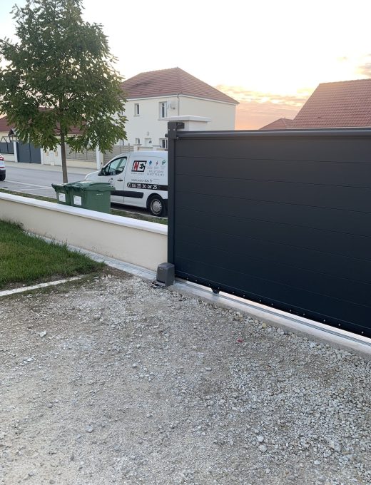 Motorisation de portail battant à Troyes – Pose par Nour-Elec