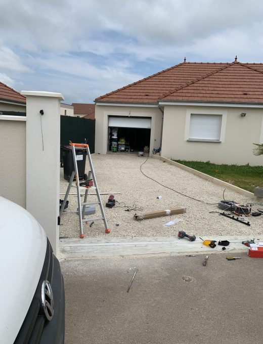 Motorisation de portail battant à Troyes – Pose par Nour-Elec