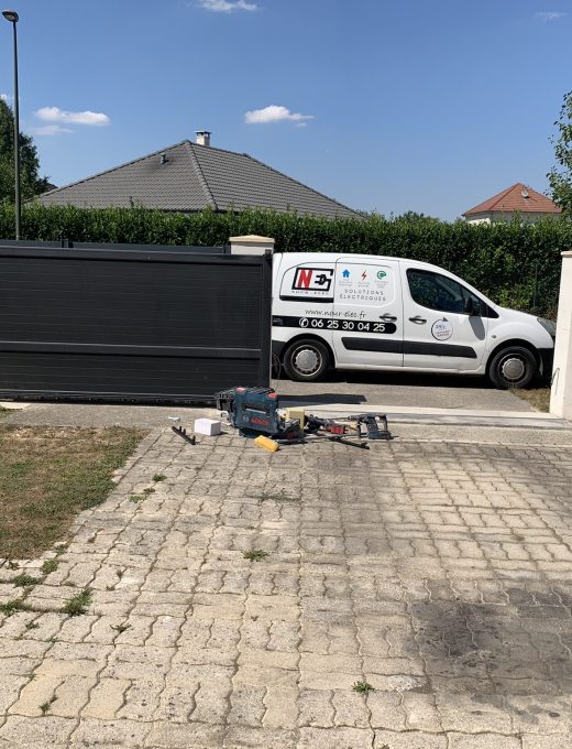 Motorisation de portail battant à Troyes – Pose par Nour-Elec